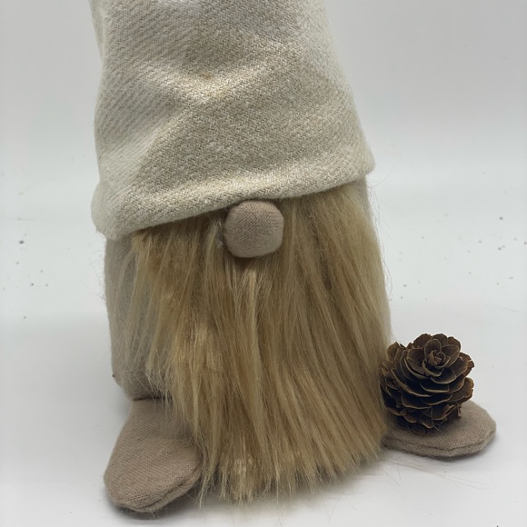 Christmas Gnome / Winter Gnome / Adorable Gnome / Handmade Gnome - Picture 2 of 2